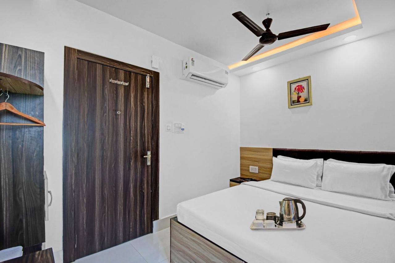 Oyo Townhouse 779 Gods County Hotel Tarapith Exterior photo